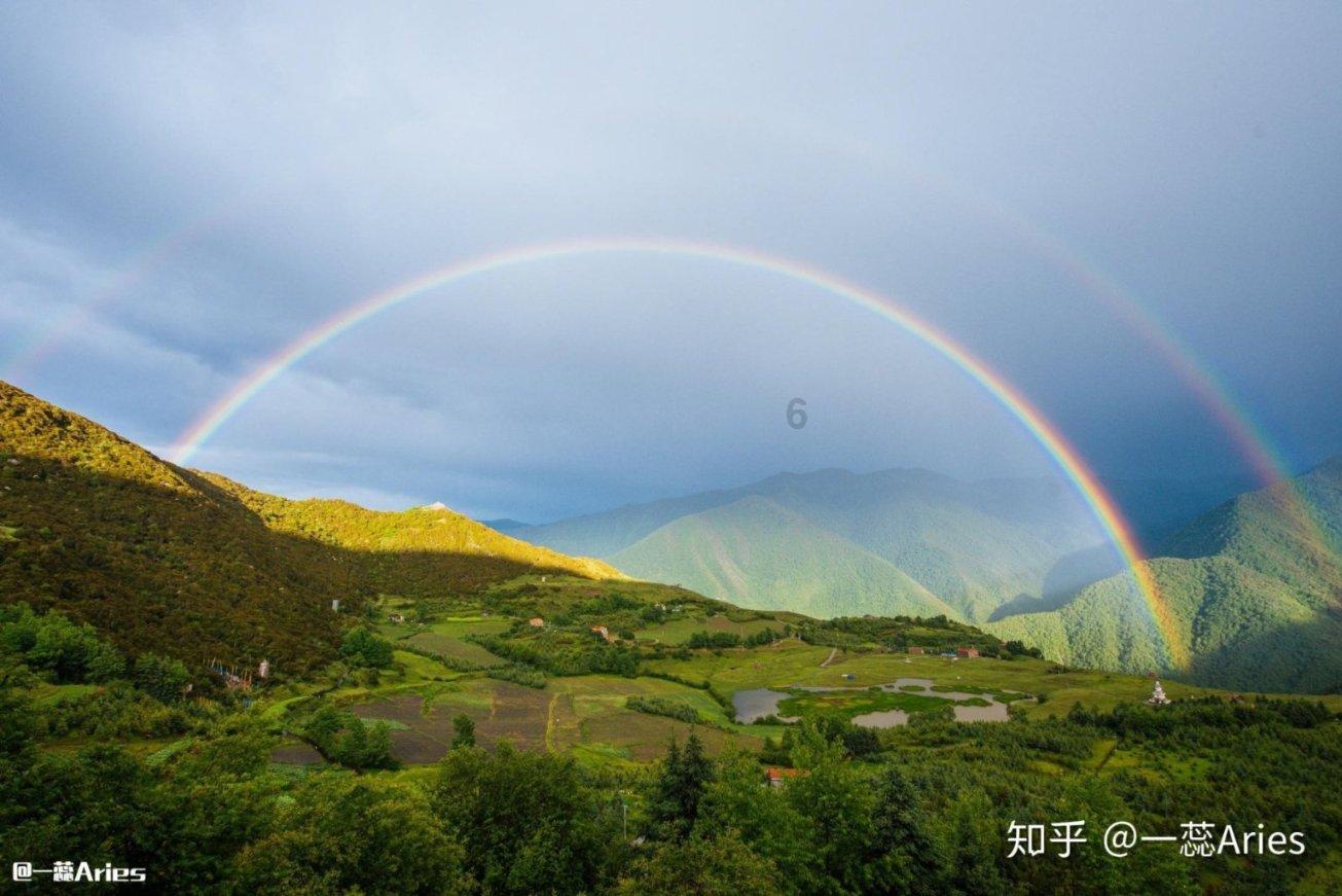 逃离昏暗的废弃城
